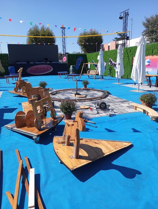 Carrossel em madeira