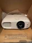 Projektor Epson EH-TW7000