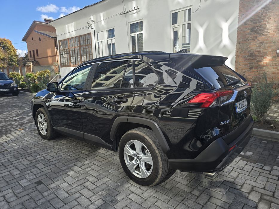 Продам Toyota Rav4