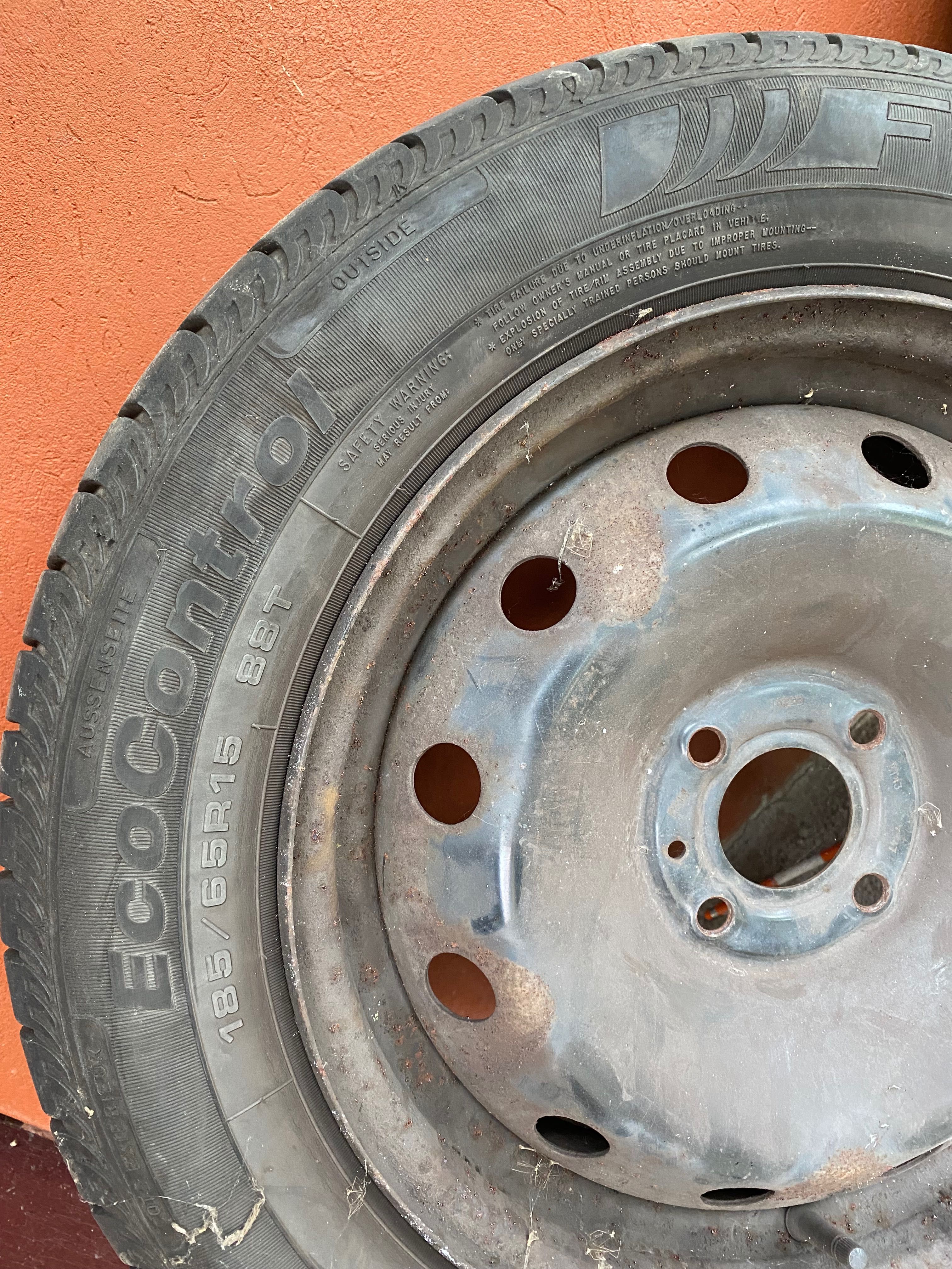 Opony z felgami 185/65R15
