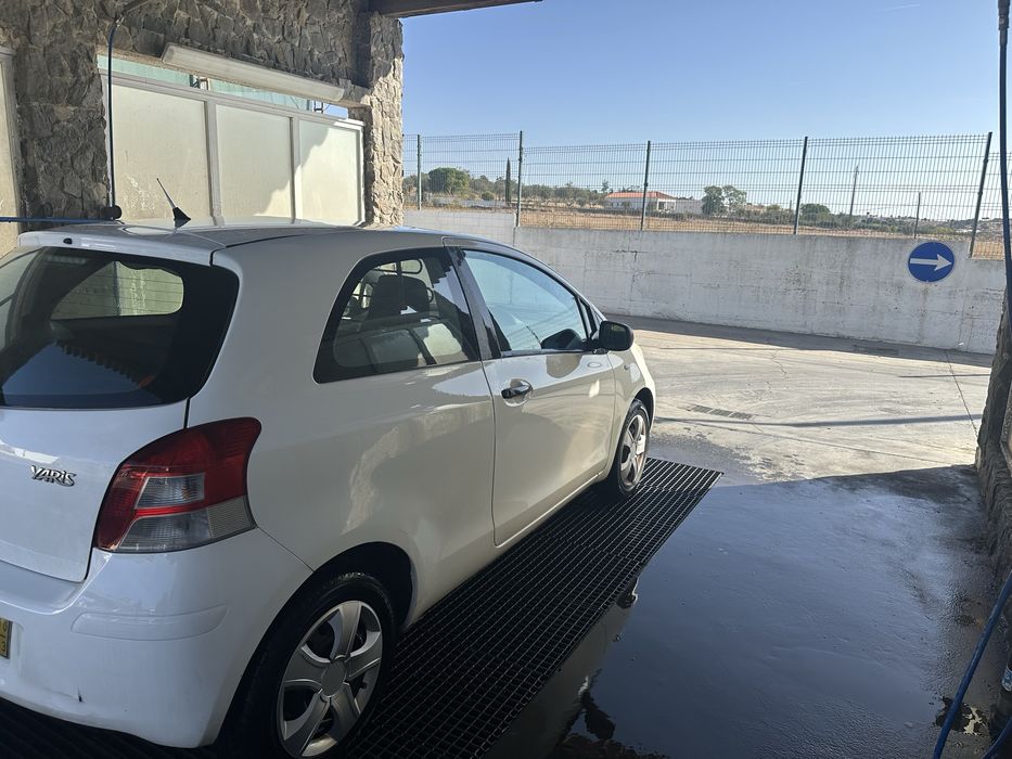 Toyota 2 lugares 1400 D4D 2010
