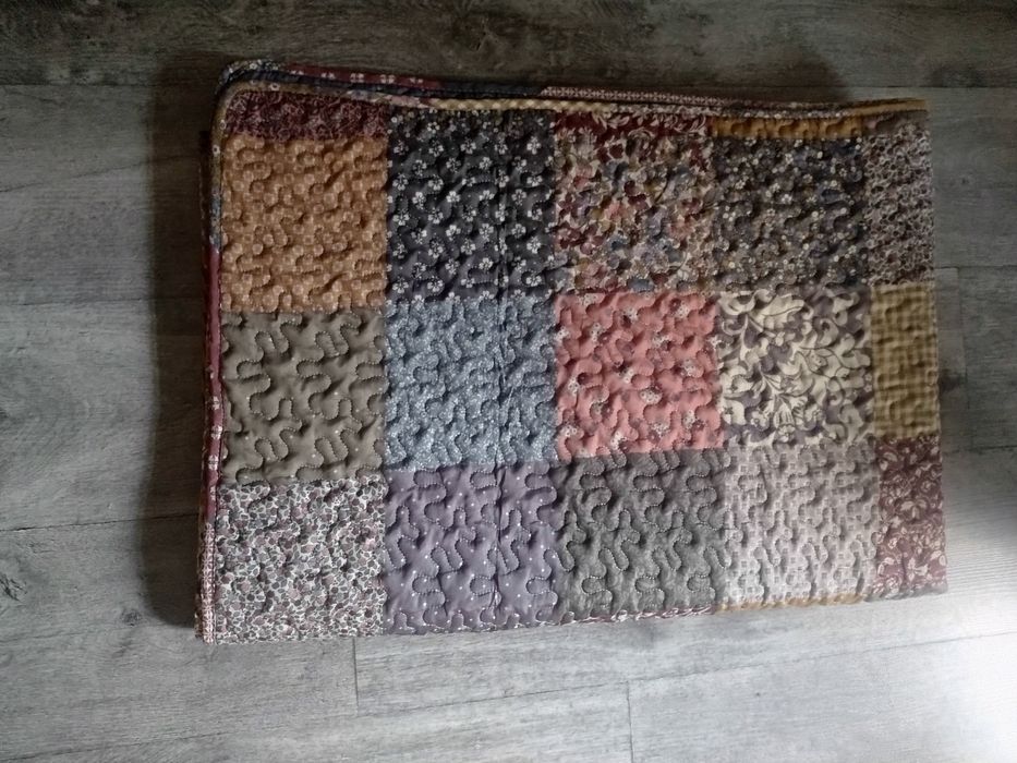 Ozdobna kapa patchwork 195x135 cm