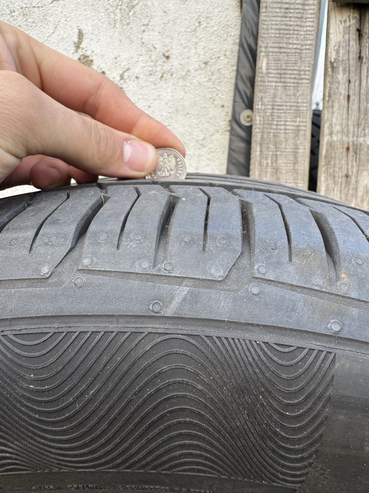 Komplet opon letnich 235/55/r17continental premium contact 5