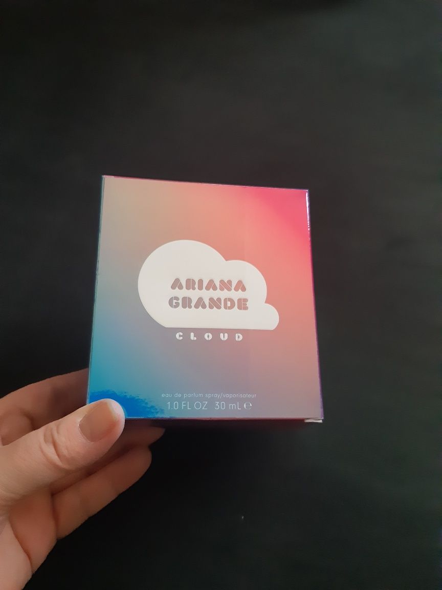 Ariana Grande Cloud pudełko kartonik po perfumach