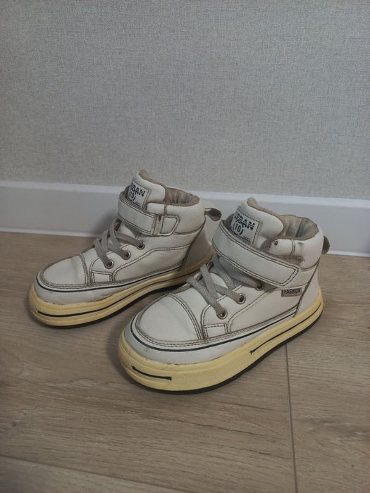 Кросівки хайтопи ботинки 32р теплі на дівчинку