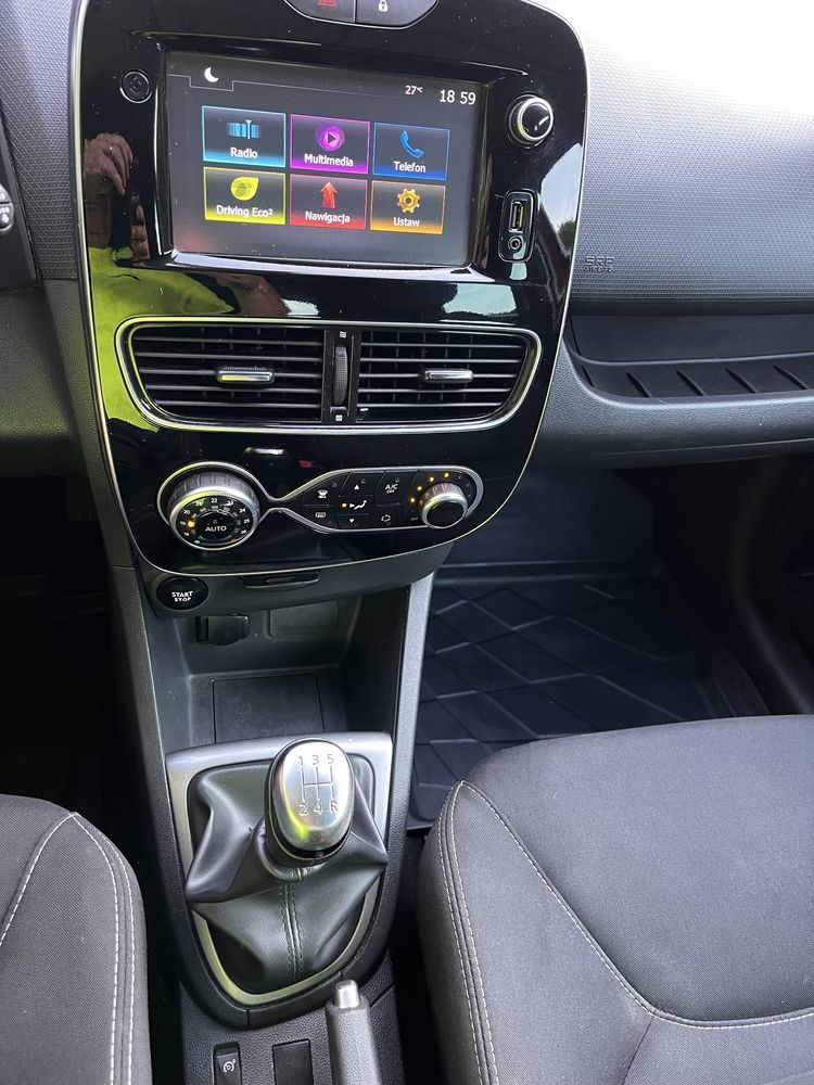 Renault Clio 4 IV 1.2 16V HT salon