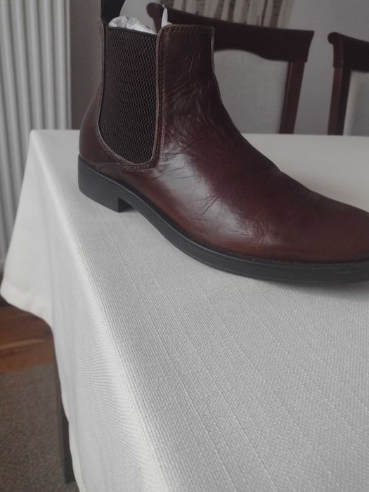 Sprzedam  nowe buty meskie wloskiej firmy GEOX do kostek