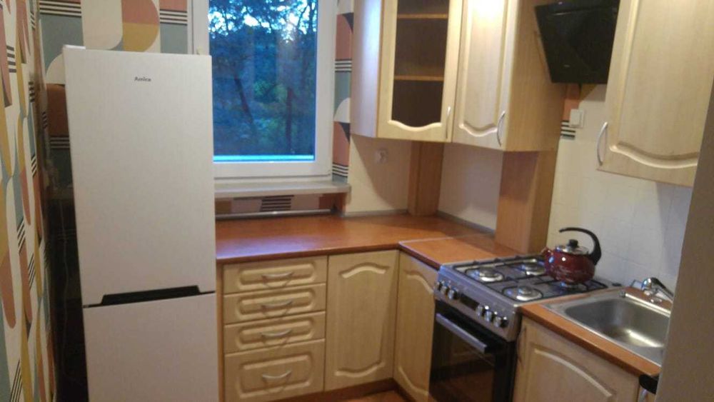 Pokój. Ładny, duży w komfortowym  3 pok.mieszkaniu (2 inne lokatorki )