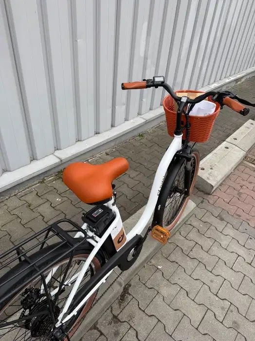 OUTLET! Miejski Rower Elektryczny DYU C6 PRO 250W 15.6Ah 25km/h