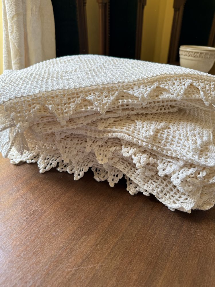 Conjunto de 14 cortinas  em  croché