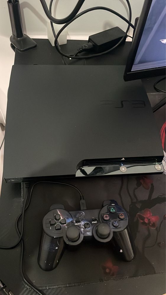 Ps3 Slim praticamente nova