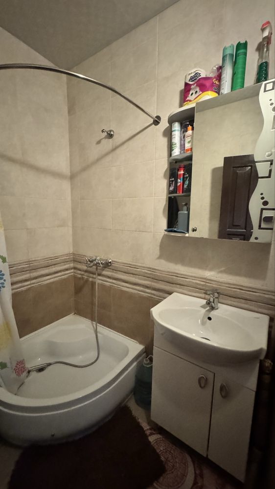 Продам 1 к.кв в центре 2 этаж