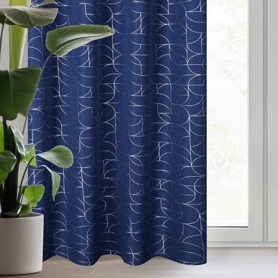 Zasłona ze srebrnym geometrycznym nadrukiem