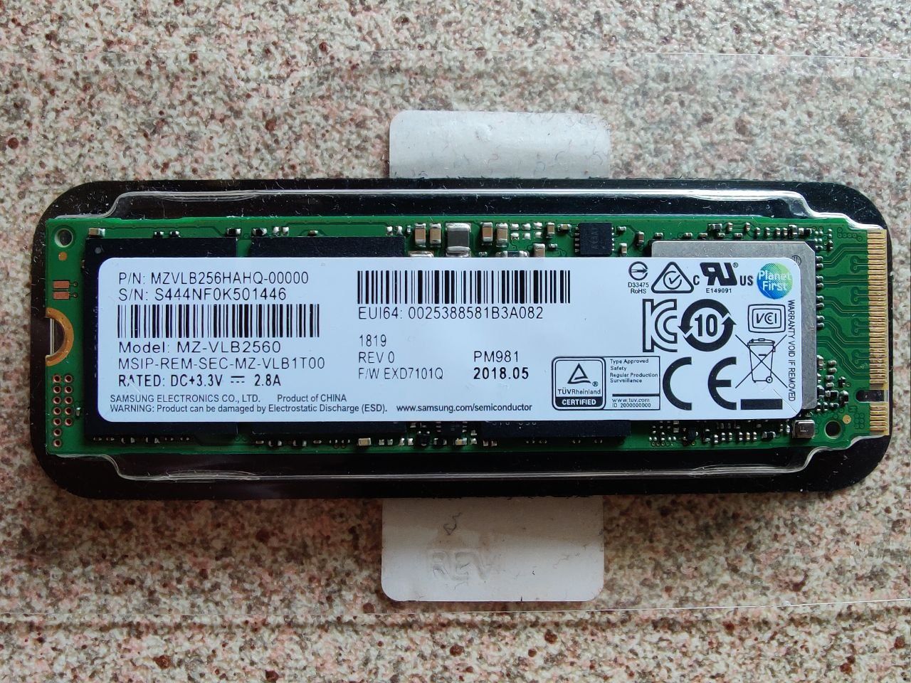 SSD M.2 Samsung PM981 256Gb (MZVLB256HAHQ)