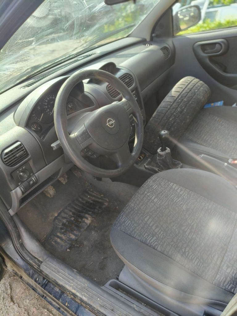 Opel Corsa 1.2 gasolina so peças