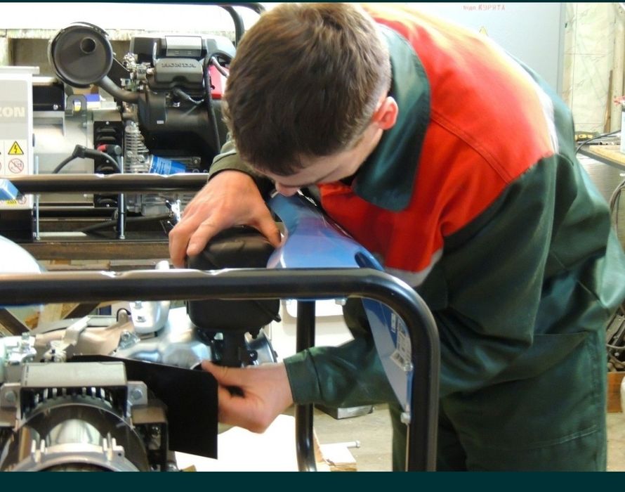 Вода питна ,на розлив ,Новотроицкая/з доставкою/Ремонт генераторів