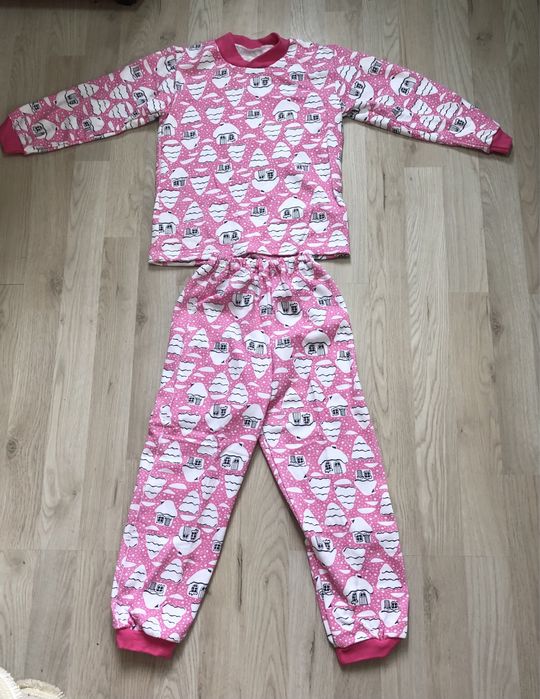 Диттячі піжами.