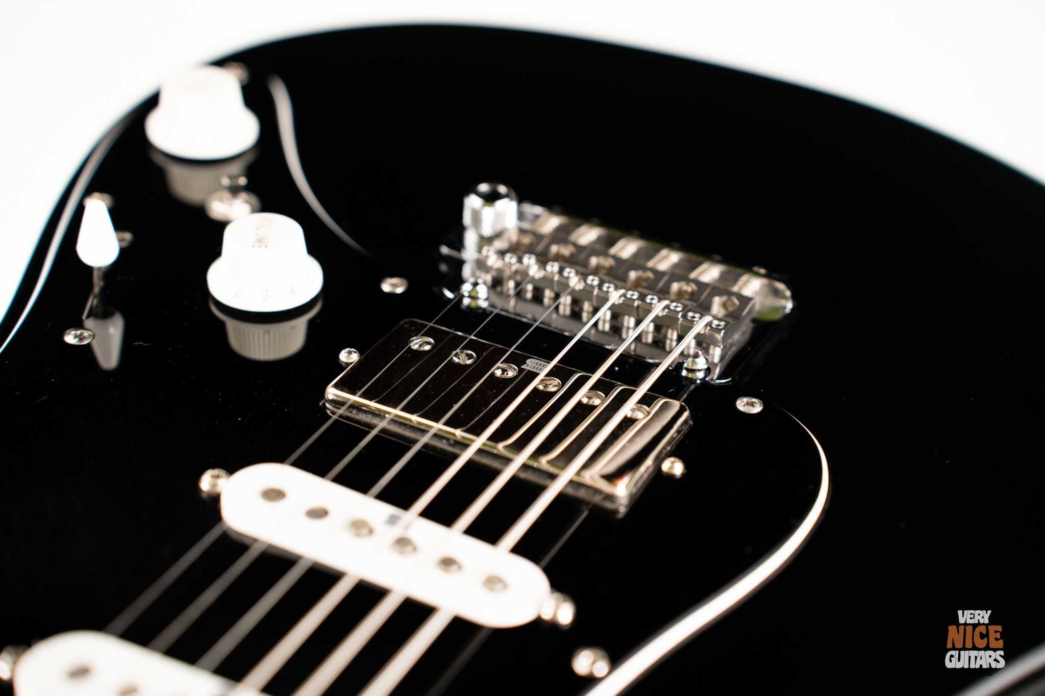 Ibanez AZ2204B Prestige