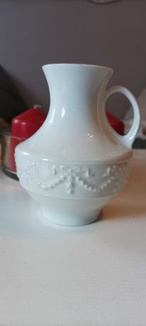 Biały porcelanowy wazon/wazonik