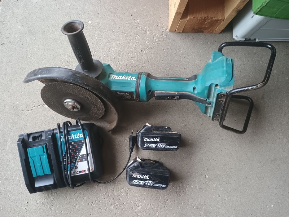 Duża szlifierka Makita DGA 900 + 2 aku 6,0 ah i ładowarka