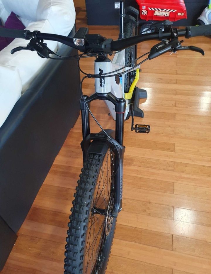 KTM macina kapoho 7972