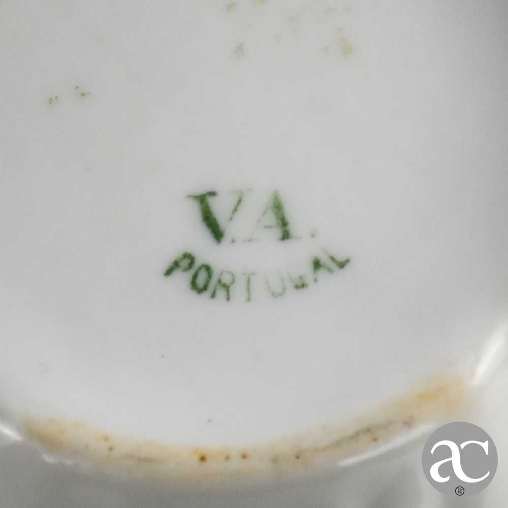 Chávena de chá e pires, porcelana Vista Alegre “Viva D. Miguel II”