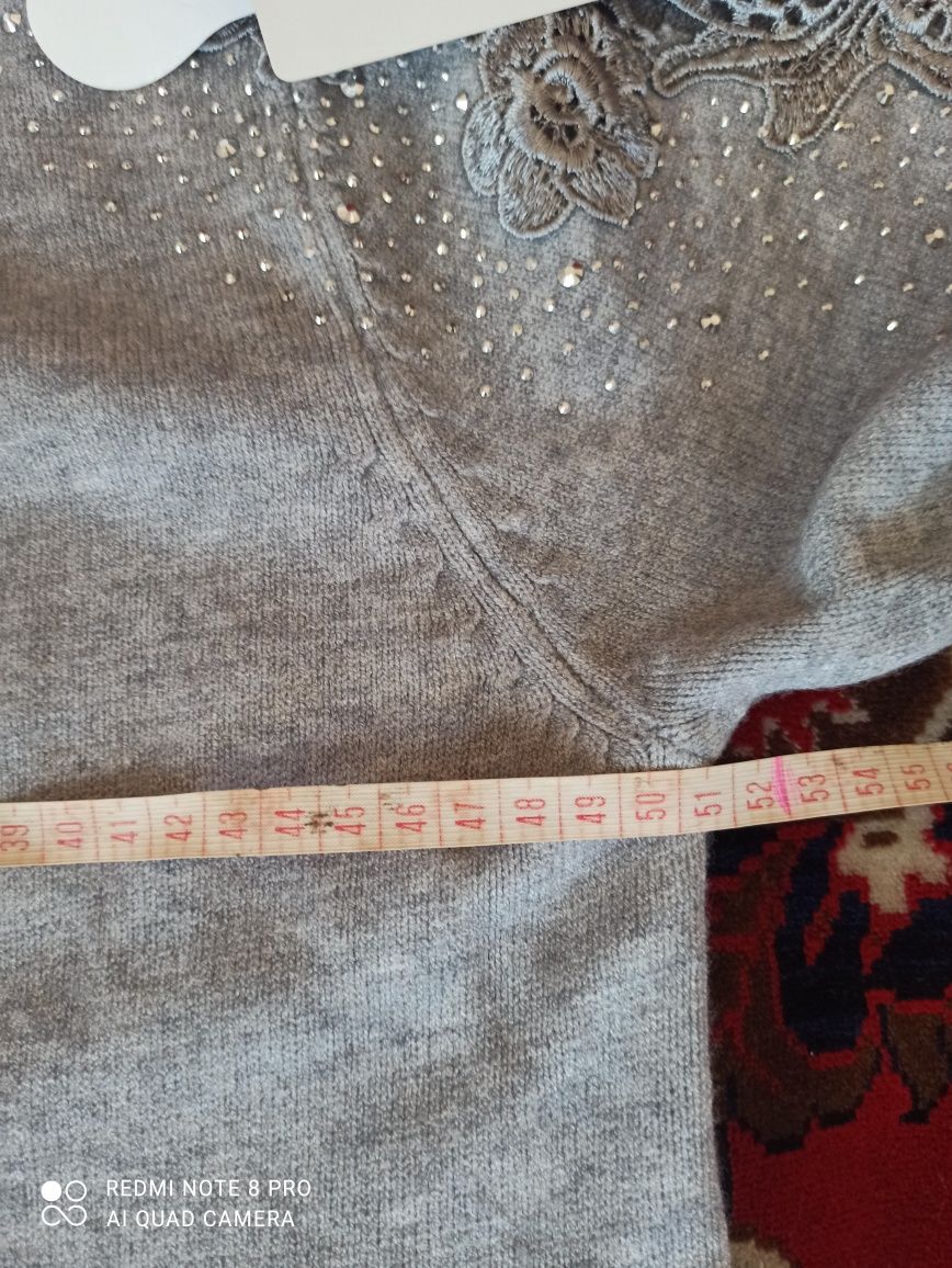 Продам жіночий кашиміровий светер
