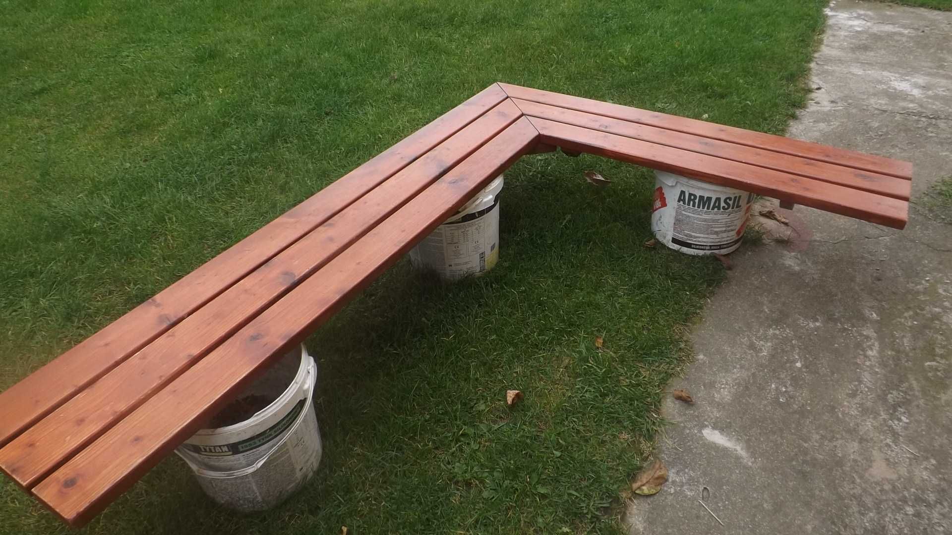Stół drewniany z ławką