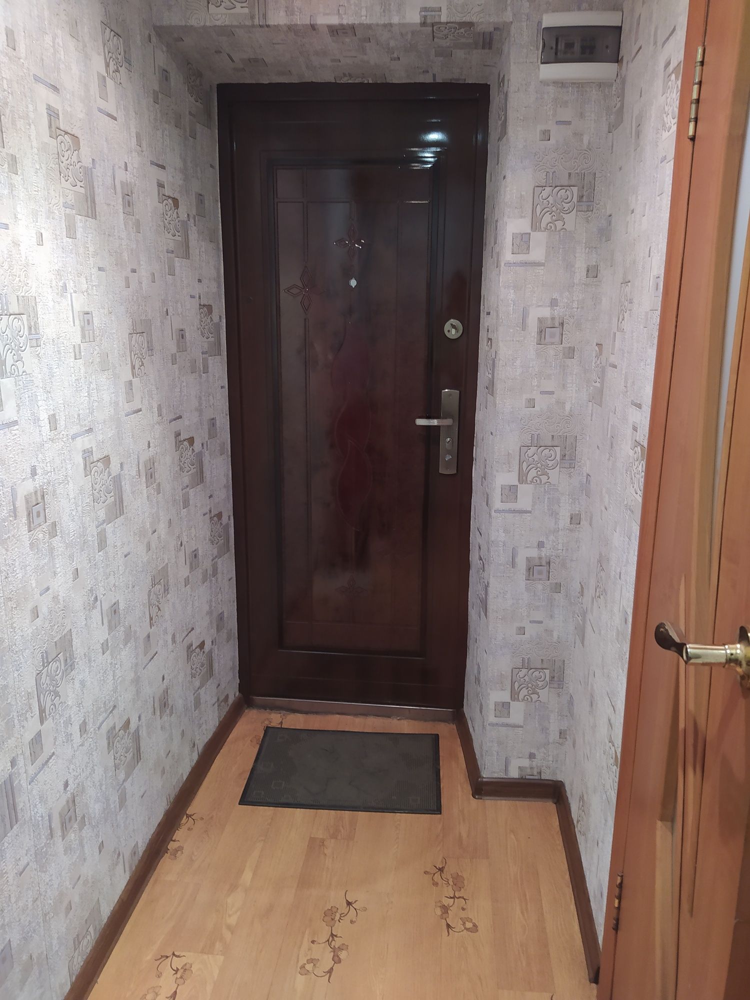 Продам 2-комнатную квартиру