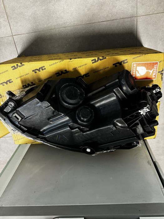 Farol/Otica drt Vw Golf (BA5,BV5)