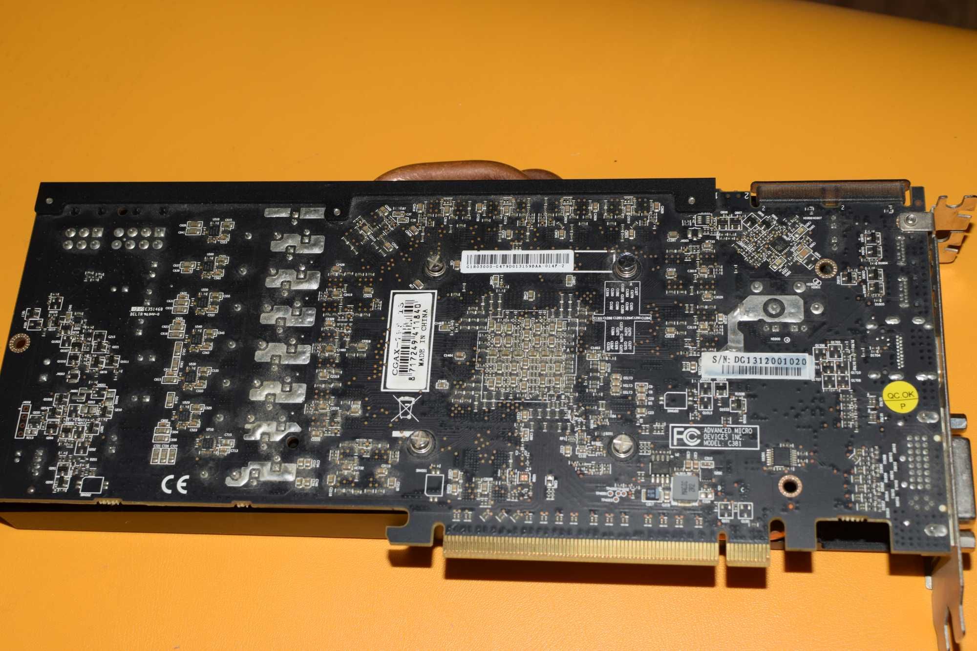 Amd radeon HD7950 series 3GB Club 3d