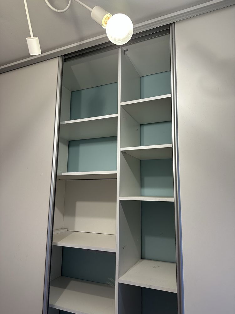 Sprzedam dużą białą szafe 280 cm x 265 cm trzy przesuwane drzwi