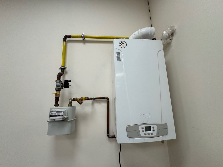 Продам комерційне приміщення в новобудові в центі міста власник