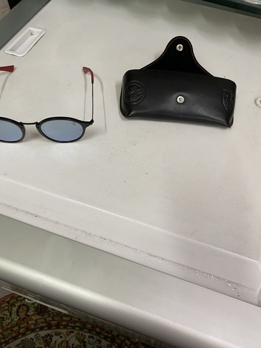 Oculos ray ban scuderia ferrari como novos