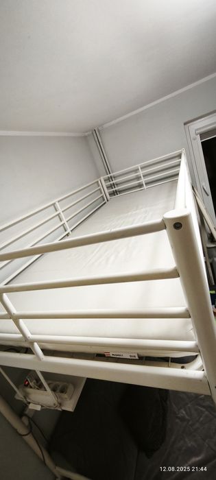 Łóżko piętrowe ikea Materac i półka z oświetleniem