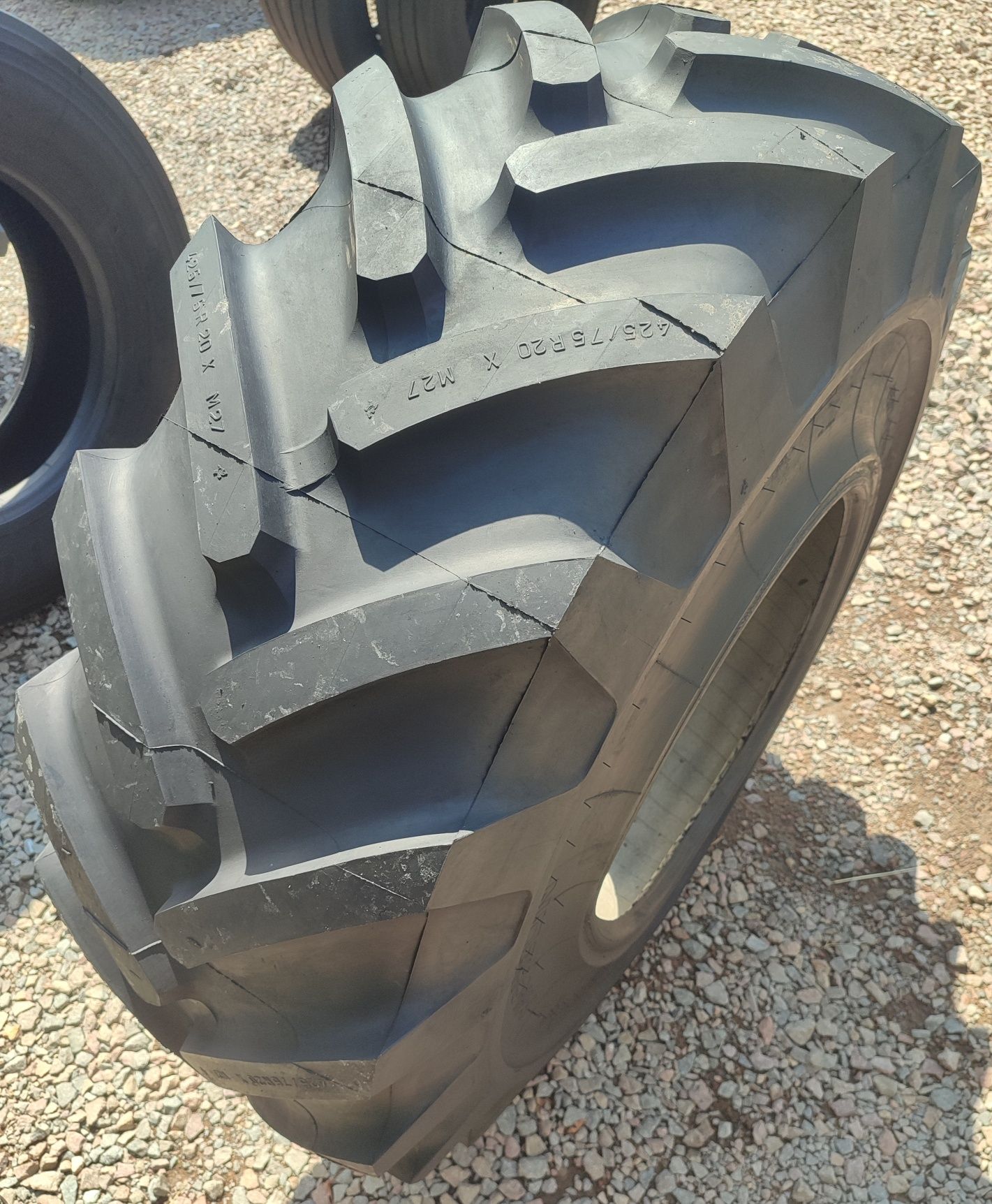 Nowa Opona Michelin X M27 425/75 R20 425/75-20