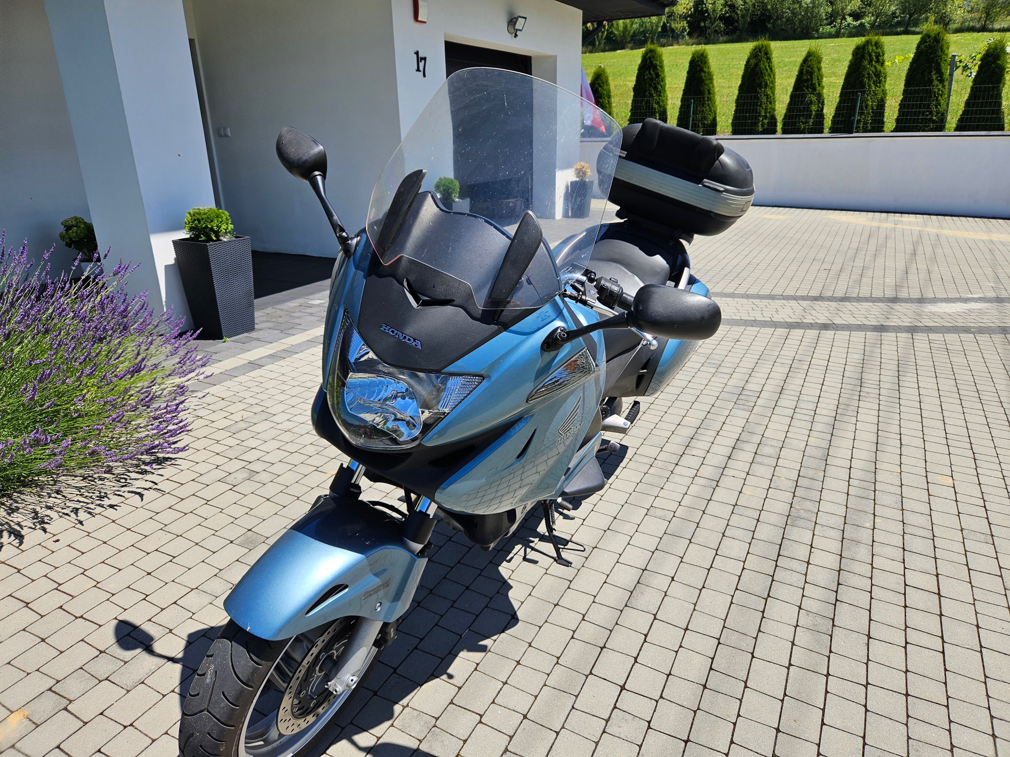 Honda  Deauville