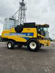 New Holland CSX 7060  New Holland CSX7060