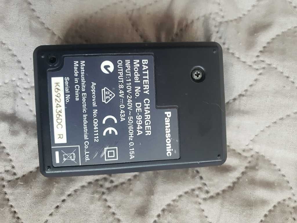 PANASONIC LUMIX oryginalna ładowarka DE-994,