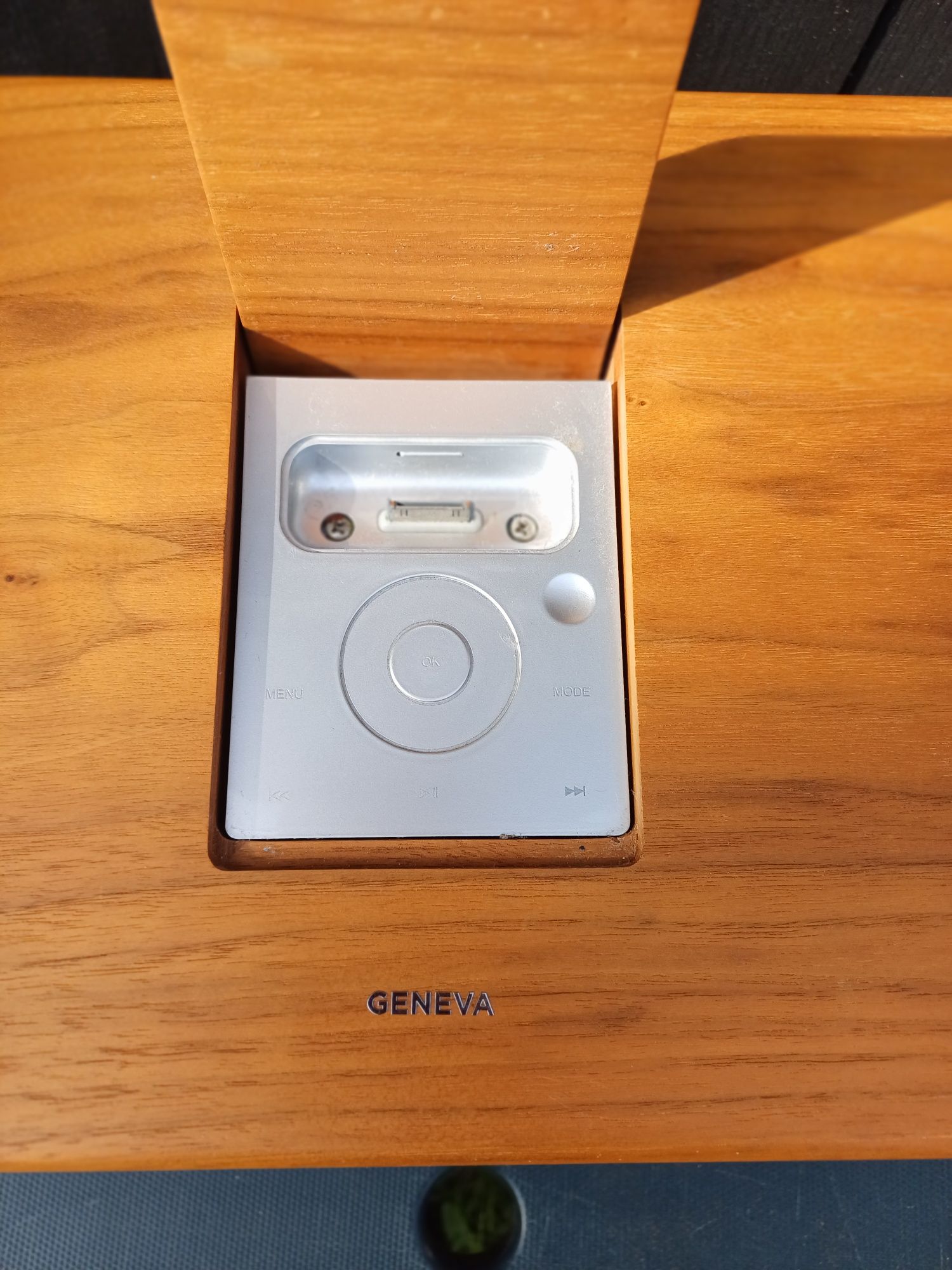Geneva model M Przewodowy głośnik Radio