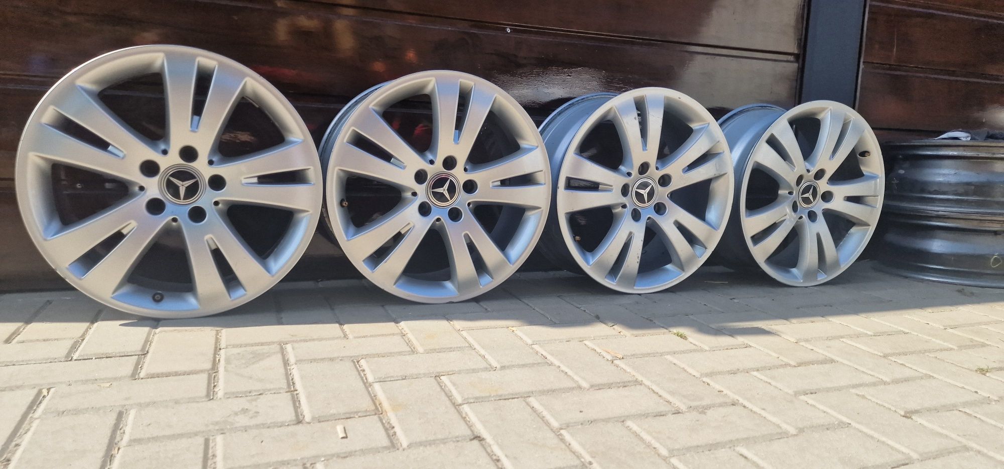 Felgi Aluminiowe Mercedes C-Klasa W-204-R17 5x112 ET47-7.5J