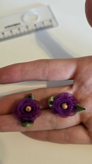 Brincos roxos muito fofo