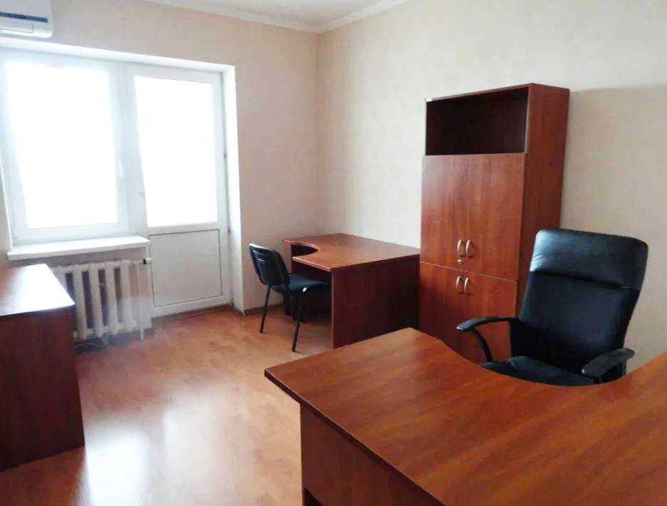 0%. Недорогий офіс (175м2). Метро Позняки 4 хвилини, Срібнокільська 2а