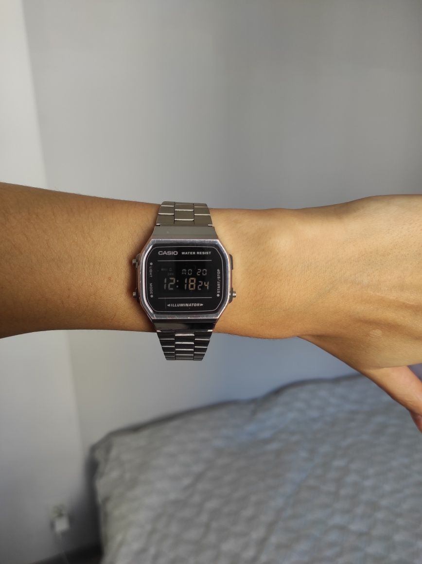 Zegarek Casio A168WEM-1EF retro