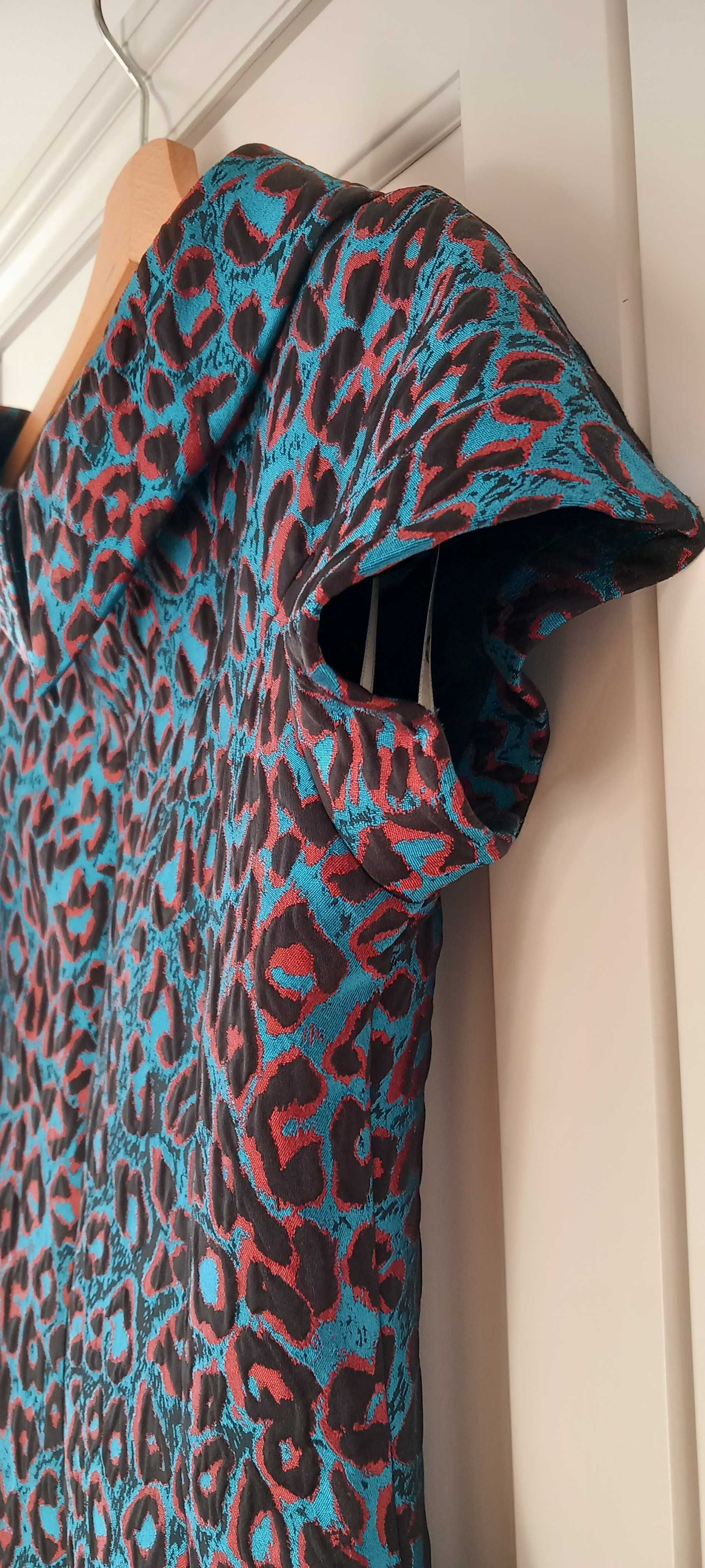 Vestido magnífico em brocado padrão leopardo Globe M