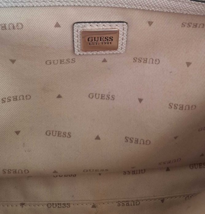 Casualowa torebka GUESS