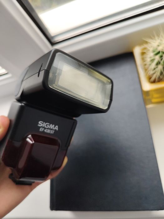 Спалах Sigma EF-430ST