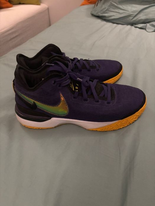 Nike Leborn nxxt
