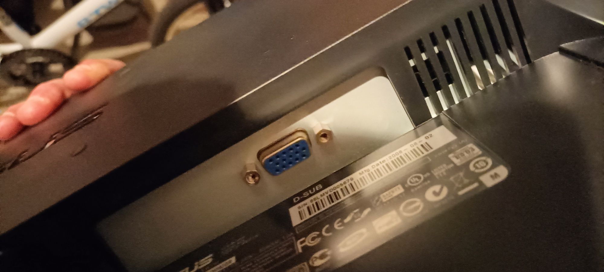 Monitor ASUS 18 polegadas