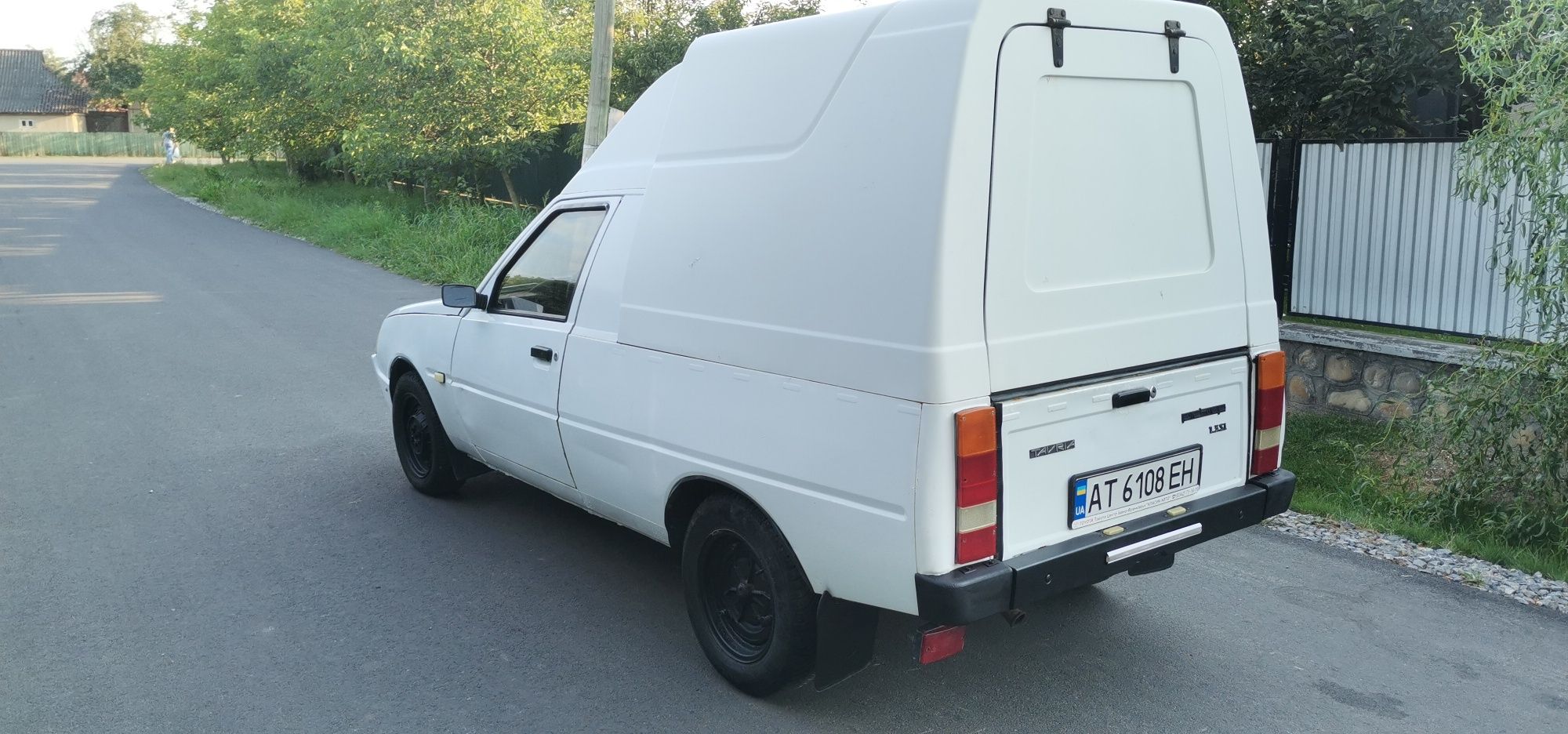 Славута пікап таврія